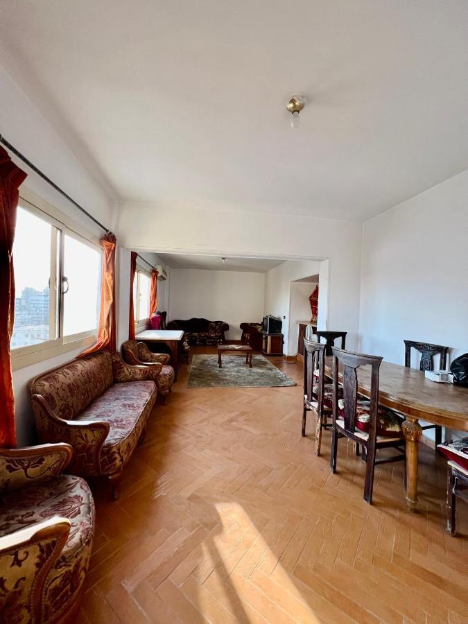 Sunny Besides Auc Downtown Guest house